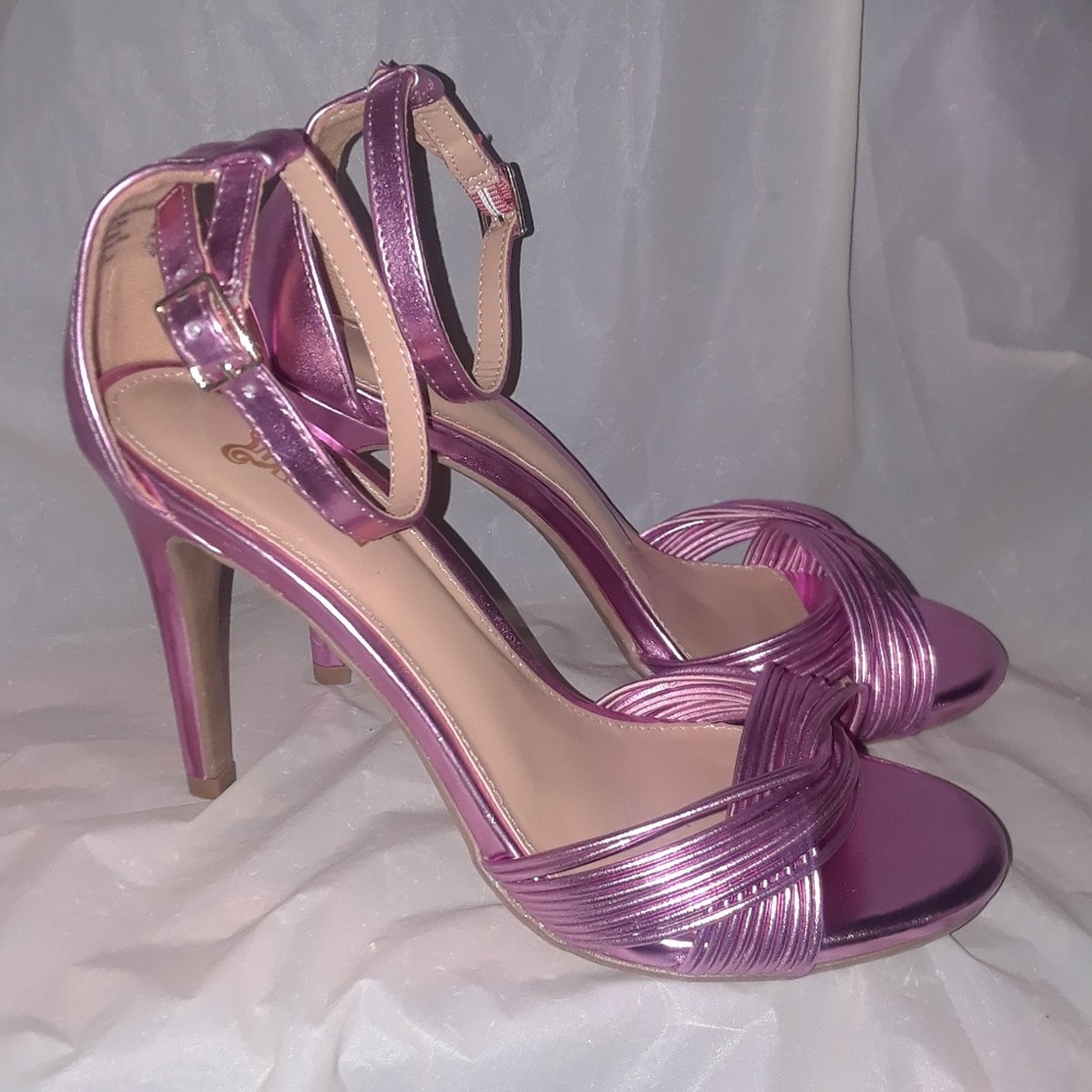Sandal